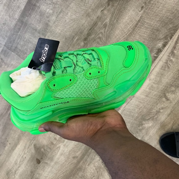 balenciaga triple s lime